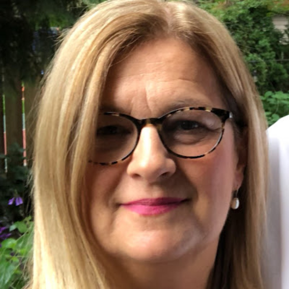 Meet your Posher, Mariola